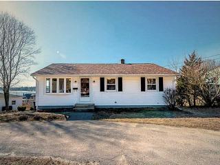 185 Pilgrim Ave, Coventry, RI 02816-4218
