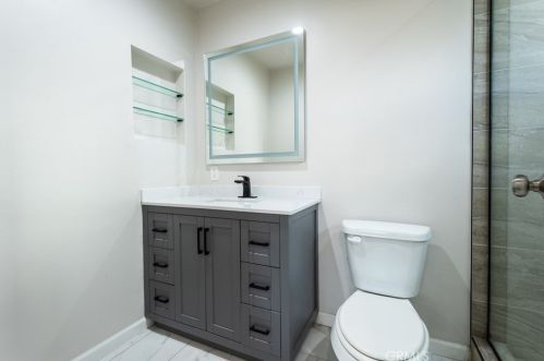 6155 Goshen St, Simi Valley CA 93063-3723 exterior