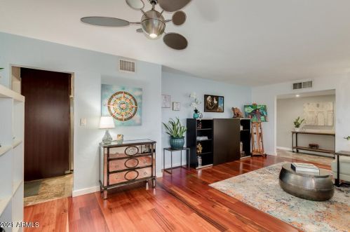 8836 17 Ave, Phoenix AZ 85027-5304 exterior