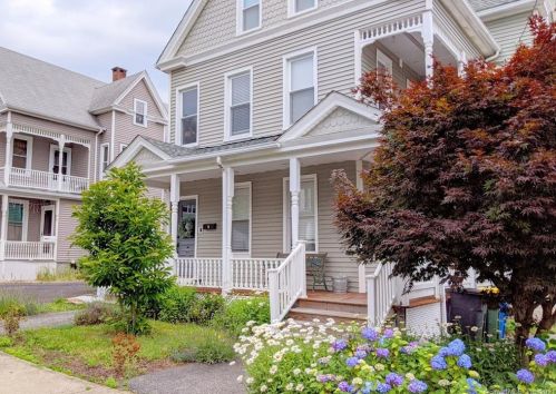 74 Garden St, Ansonia, CT 06401-3127