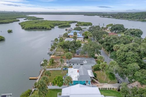 5959 Riverside Dr, Daytona Beach FL 32127-6445 exterior