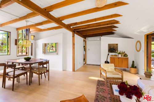 19751 Grand Vw Dr, Topanga CA  90290-3313 exterior