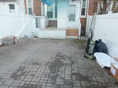 34 Hartley Ave, Mount Vernon NY  10550-1124 exterior