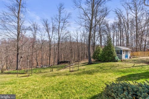 15 Lackawanna Ln, Falling Waters WV  25419-9402 exterior