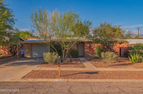5749 3rd St, Tucson, AZ 85711-1517