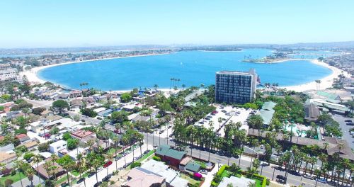 4111 Bayard St, San Diego CA 92109-4039 exterior