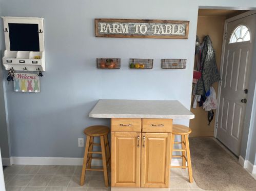 3953 57, Milwaukee WI 53220-2636 exterior