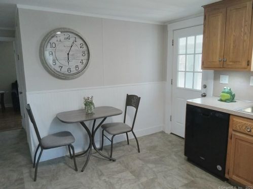 46 Beacon St, Bristol CT  06010-6609 exterior