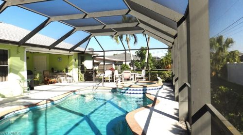 2715 2nd Ave, Cape Coral, FL 33914-4412