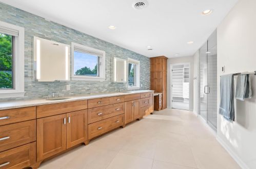 2713 Burries Rd, Chenequa WI  53029-9352 exterior