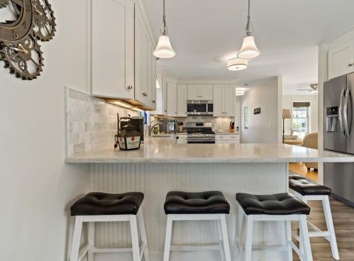 41 Orlando Dr, South Kingstown RI  02882-4416 exterior