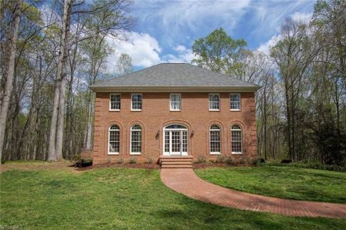 8544 Brook Meadow Ln, Lewisville, NC 27023-9736