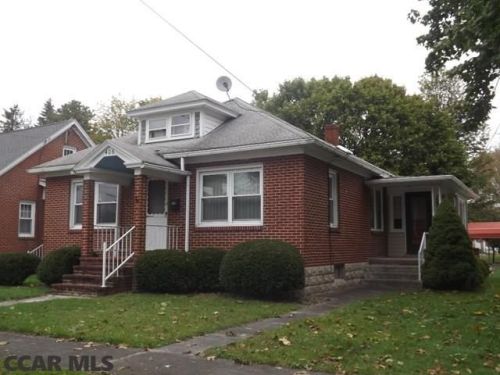 406 5th St, Philipsburg, PA 16866-2323
