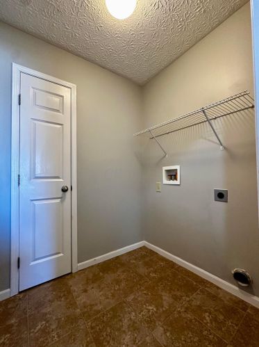 2133 Hierarch Ct, Darbydale OH  43123-1399 exterior