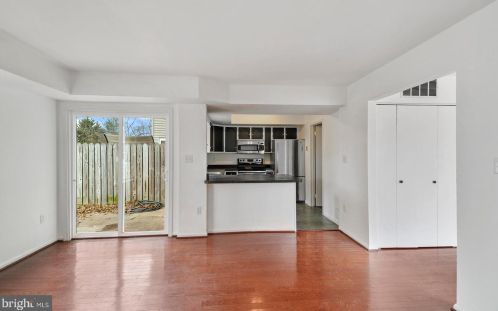 27 Heatherfield Way, Dover DE  19904-9749 exterior