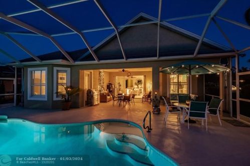 1525 79th Ave, Vero Beach FL  32966-1261 exterior