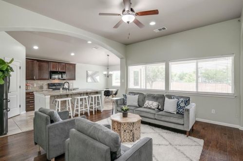 100 Legends Of Hutto Trl, Monadale, TX 78634-5533