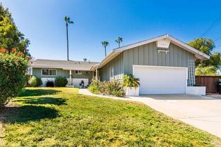 1002 Torole Cir, Vista, CA 92084-6308