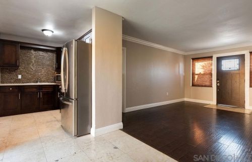 4075-77 Clairemont Dr, San Diego CA exterior