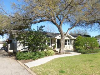 3210 4th St, Brownwood, TX 76801-6506
