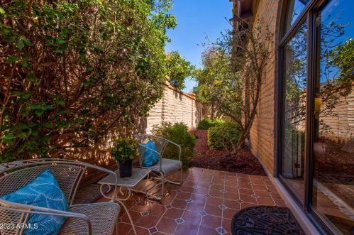 6839 17 Pl, Phoenix AZ 85086-5706 exterior