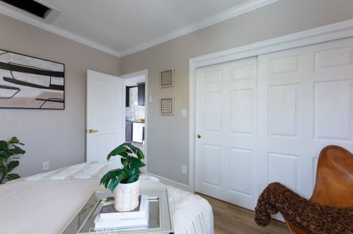 3841 Pacific Ave, Long Beach CA  90807-3227 exterior