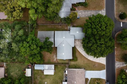 1221 Newport Ave, Lakeland FL 33803-3361 exterior