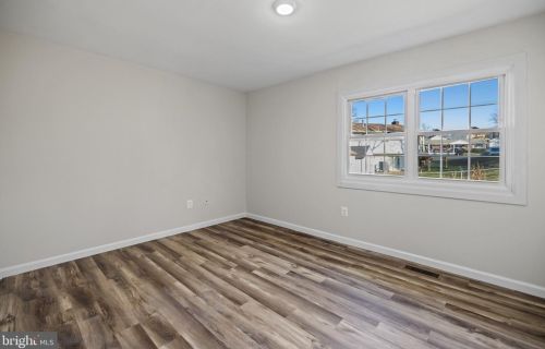 13125 Haddock Rd, Woodbridge VA  22193-5247 exterior