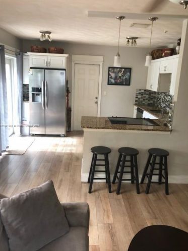 2206 26th Ave, Hollywood FL  33020-1915 exterior