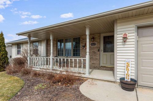 2685 Greenbrier Rd, Green Bay, WI 54311-6517