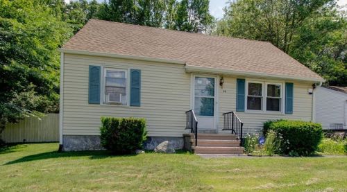 44 Cooper Dr, Waterbury, CT 06704-1618