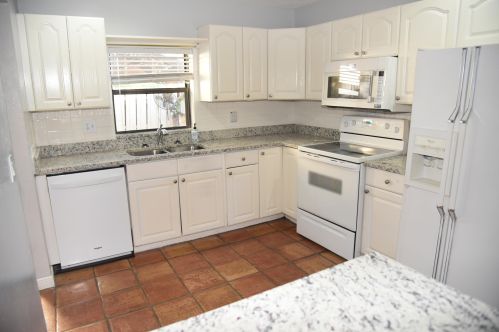 1773 Abbey Rd, West Palm Beach, FL 33415-5643