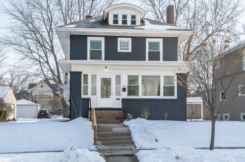 411 Bethesda Ct, Waukesha WI  53186-4522 exterior