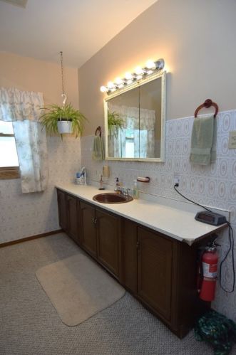 4012 Davis Ave, Whitaker PA  15120-3424 exterior