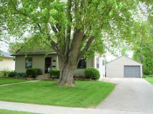 312 Saratoga St, Chilton, WI 53014-1446