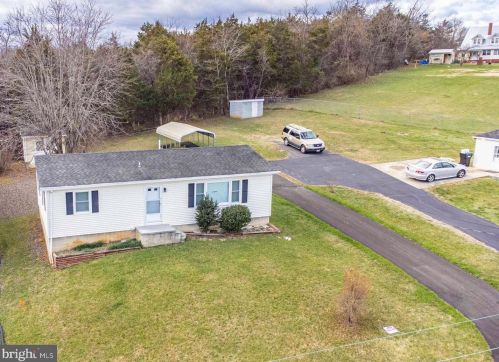 747 Ash St, Strasburg, VA 22657-2036