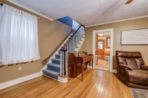 3 Wentworth Ave, Pittsburgh, PA 15229-1822