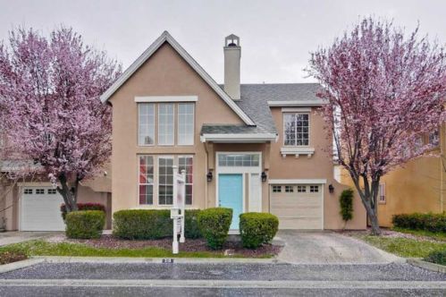215 Holland Cir, Hollister, CA 95023-4092