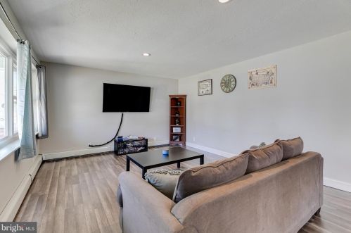 122 Chippewa Trl, Browns Mills NJ 08015-6458 exterior