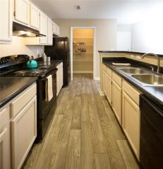 1800 Southpoint Crossing Dr, Durham NC  27713-6613 exterior