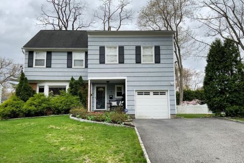 17 Salem Pl, White Plains, NY 10605-3718