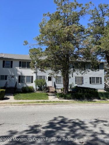 103 7th St, Lakewood, NJ 08701-2859