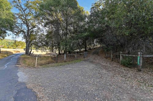 5033 Darby Ln, Vallecito CA  95247-9505 exterior
