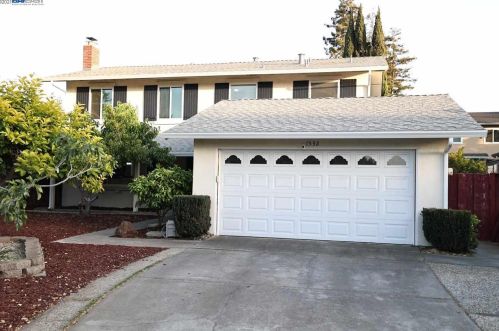 1532 Cormorant Ct, Sunnyvale, CA 94087-4703