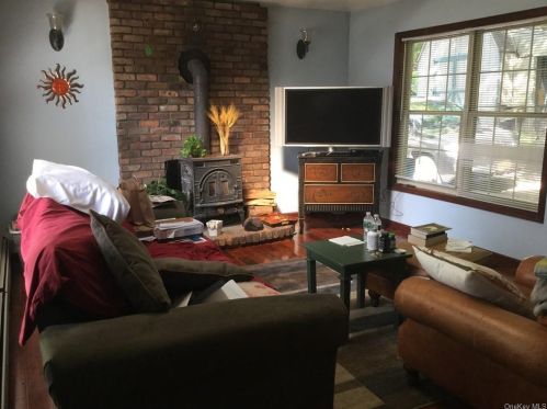 34 Upper Hillman Rd, Warwick NY  10990-2653 exterior