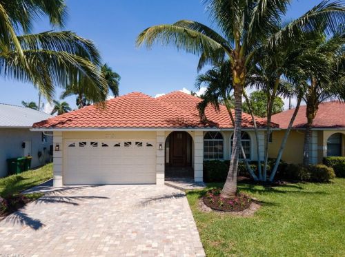 515 99th Ave, Naples, FL 34108-2227