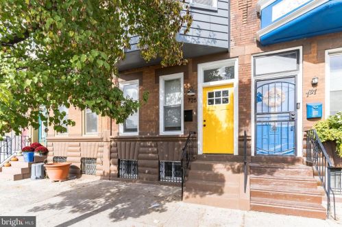 725 Girard Ave, Philadelphia, PA 19123-1322