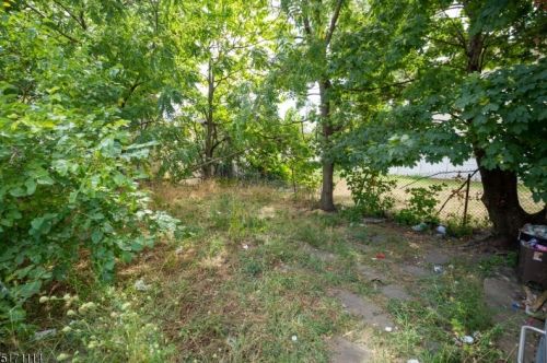 44 Chadwick Ave, Newark NJ 07108-1529 exterior