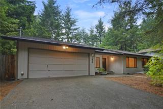 1800 Palmer Ln, Bremerton, WA 98311-7004