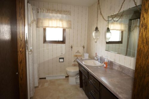 1963 Wood Ln, Green Bay WI  54304-1915 exterior